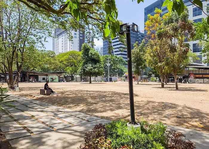 Furnished In It Park With Wifi, Netflix And Pool Access * Cebu