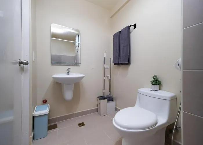 Apartment Furnished In It Park With Wifi, Netflix And Pool Access Cebu