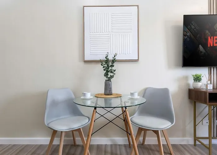 Furnished In It Park With Wifi, Netflix And Pool Access Apartment *