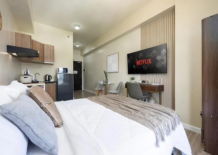 Apartment Furnished In It Park With Wifi, Netflix And Pool Access *
