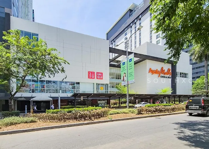 Furnished In It Park With Wifi, Netflix And Pool Access *