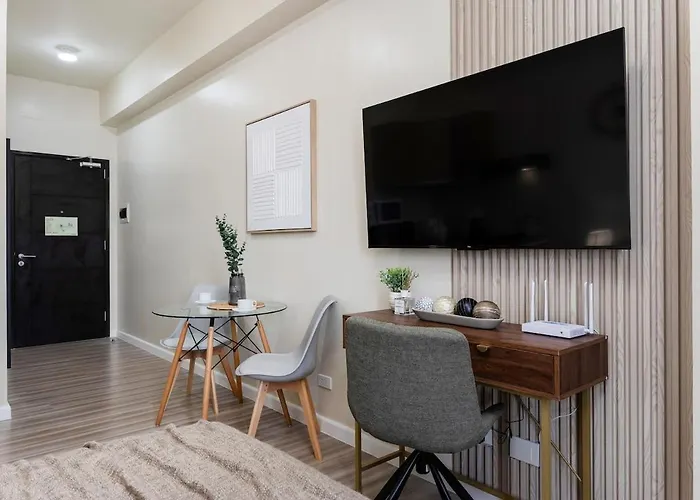 Furnished In It Park With Wifi, Netflix And Pool Access Apartment
