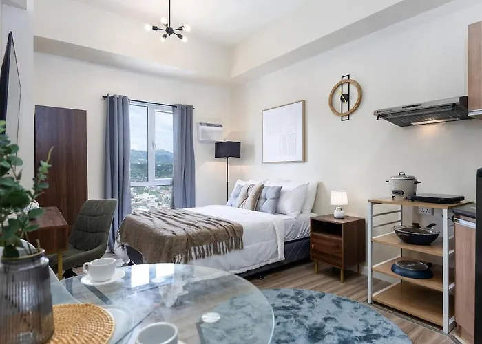 Furnished In It Park With Wifi, Netflix And Pool Access *
