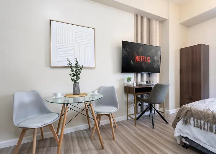 Furnished In It Park With Wifi, Netflix And Pool Access Apartment